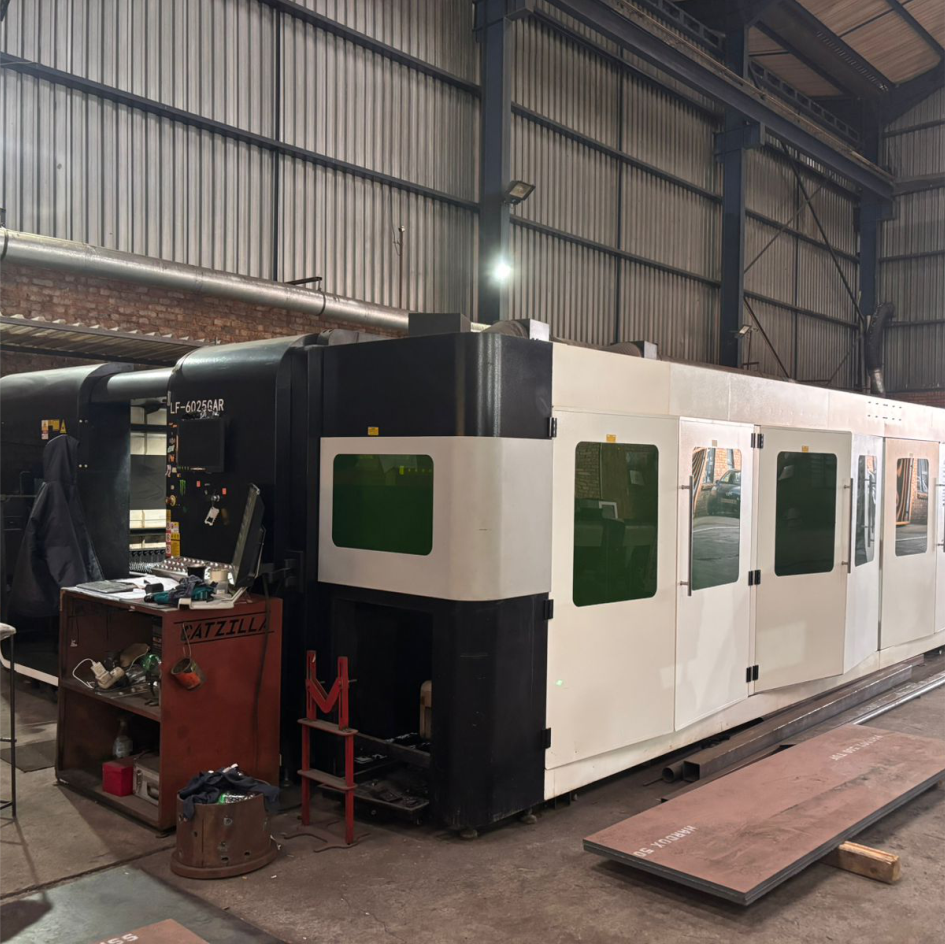 USED 4KW Fiber Laser machine with Tube Attachment - Image 3