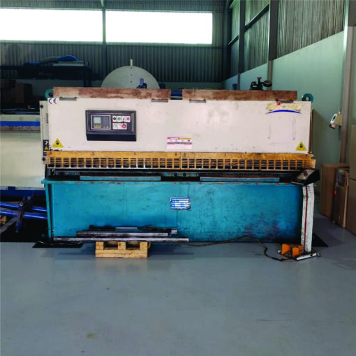 USED SXZG HYDRAULIC PENDULUM PLATE SHEAR 4x2500 - Image 2