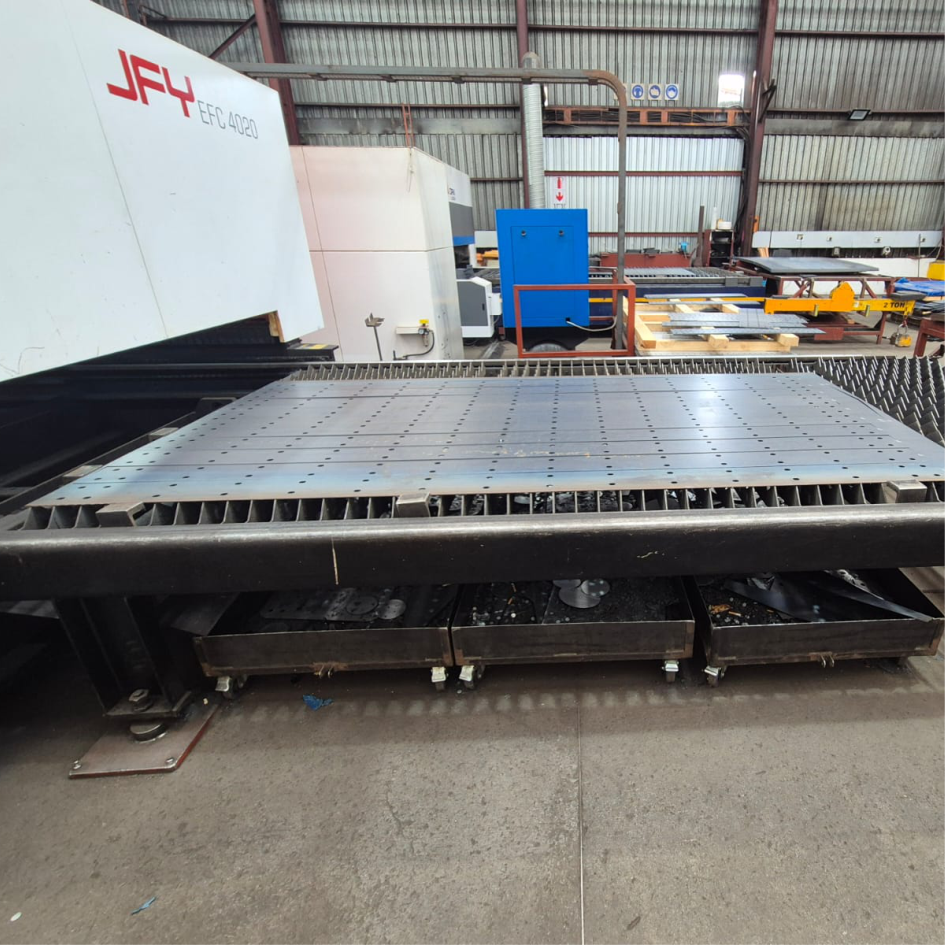 USED 3Kw JFY Fiber Laser Machine 4000x2000 - Image 2