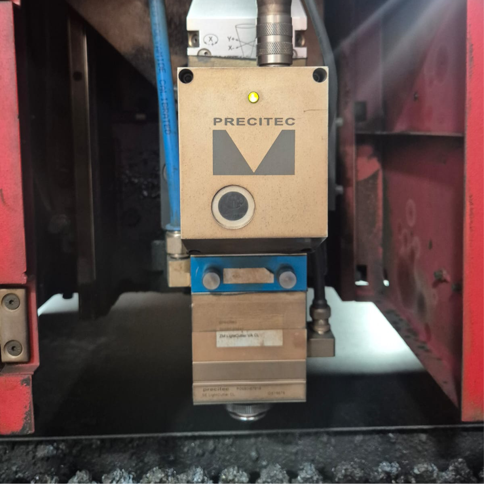 USED 3Kw JFY Fiber Laser Machine 4000x2000 - Image 4